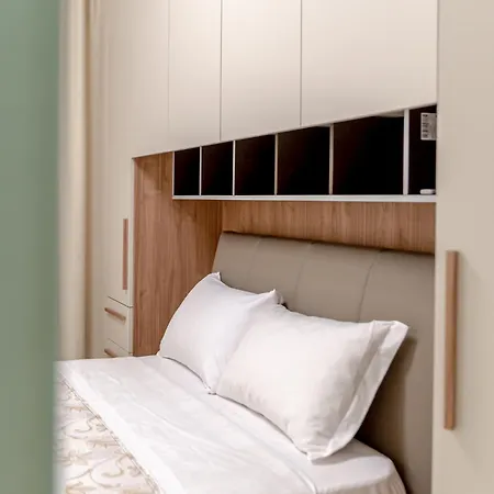 Luca Flat - Tiburtina Train Station & Wi-fi Apartament