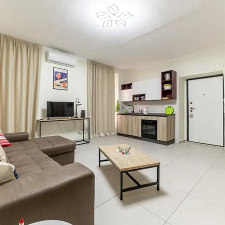 Apartament Luca Flat - Tiburtina Train Station & Wi-fi *