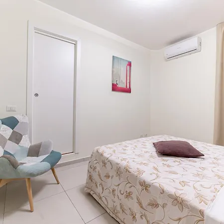 Luca Flat - Tiburtina Train Station & Wi-fi Apartament Rzym