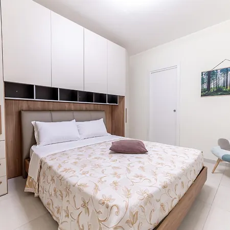 Luca Flat - Tiburtina Train Station & Wi-fi Apartament Rzym